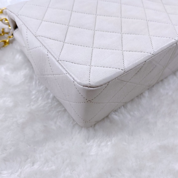 Chanel Pure White Mini Flap Bag - Picture 9 of 16